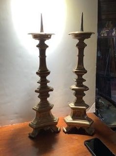 Dutch mid 17th century solid cast bronze candlesticks pair