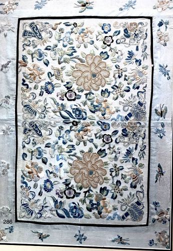 Chinese textile Sichóu Qing Dynasty Silk Embroidery