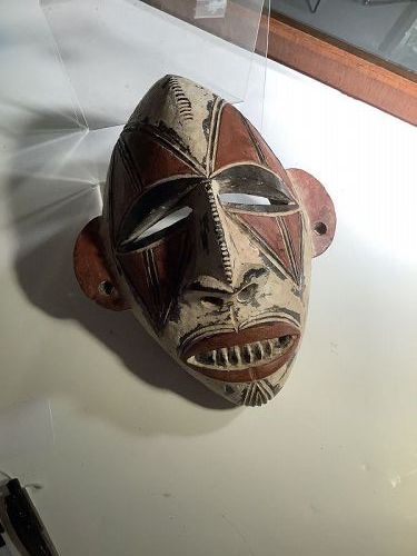 Papua New Guinea Indigenous Tribal Mask