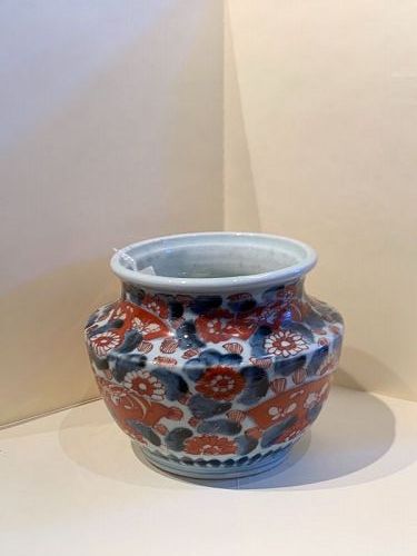 Japanese Imari Jardiniere Bowl from the Edo period. 1870s.