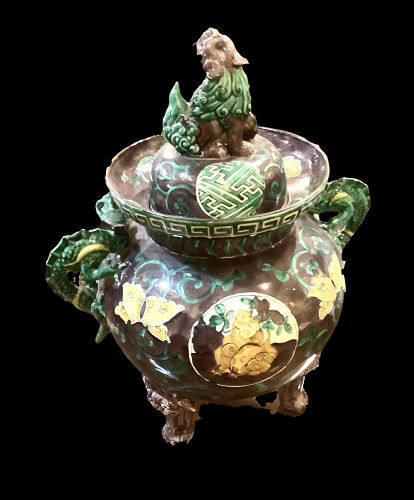Japanese Edo Dynasty Kukumi Porcelain Dragon Handle & Kylin Top Vase
