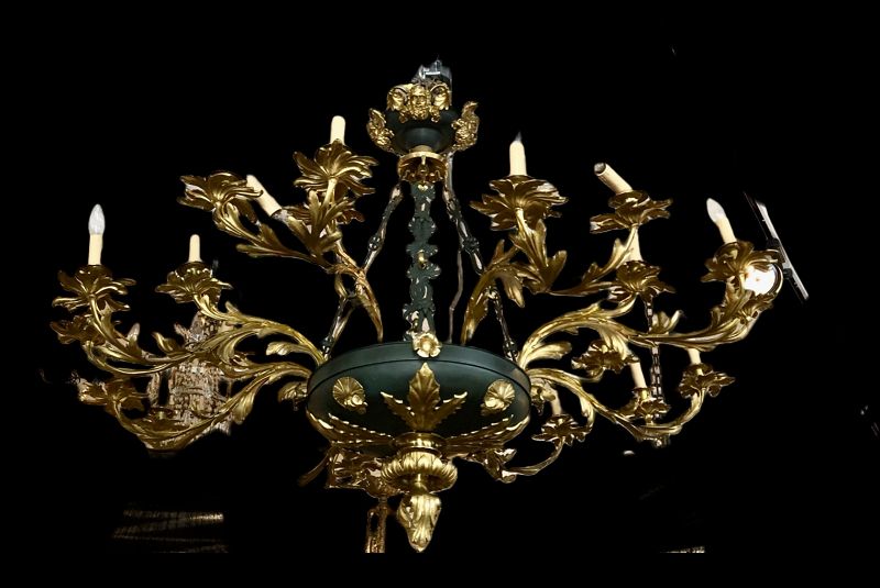 24 Light Franco Italian Ormolu Bronze And Gold Leaf Chandelier