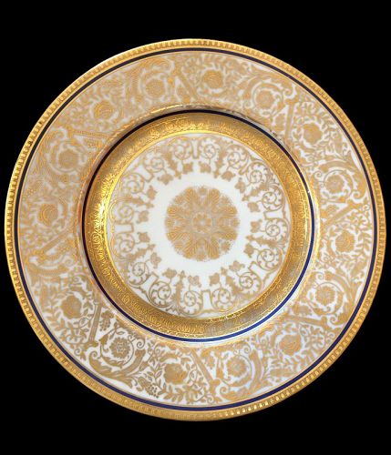 Czechoslovakian Château China Set of Twelve Gold Leaf Dinner Plates