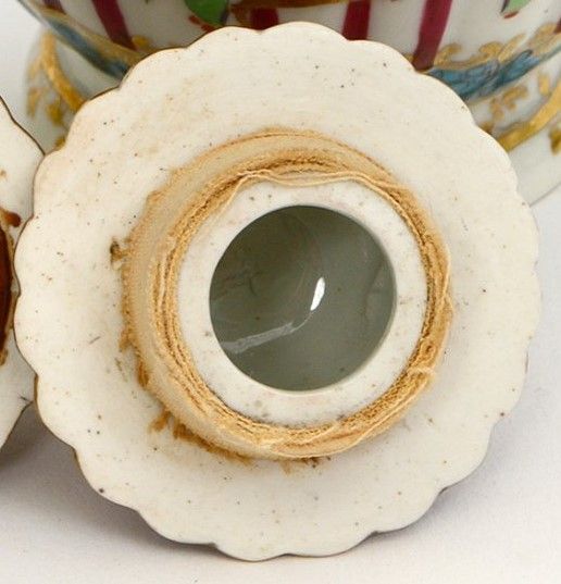 A Rare First Period Worcester Porcelain Hop Trellis Tea Caddy c1775
