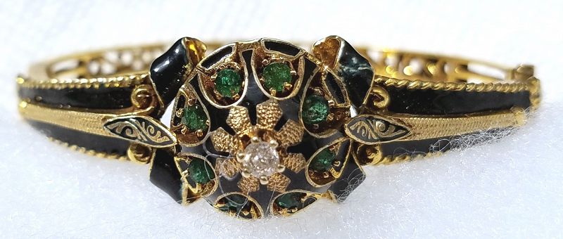 Gold and Emerald Bangle Bracelet c1910