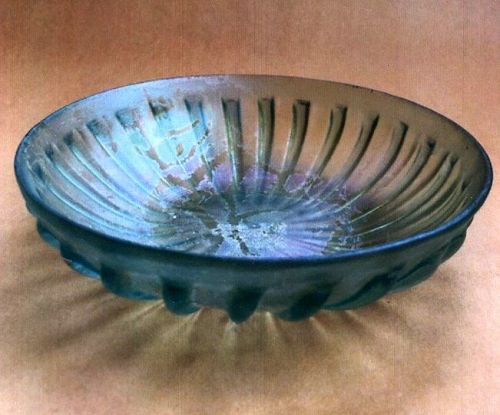 Exquisite Ancient Roman Glass Bowl  c  1 BC - 1 AD