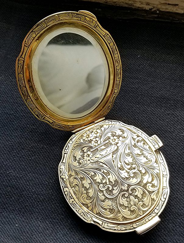 A Stunning Woman's Silver Compact 19th C