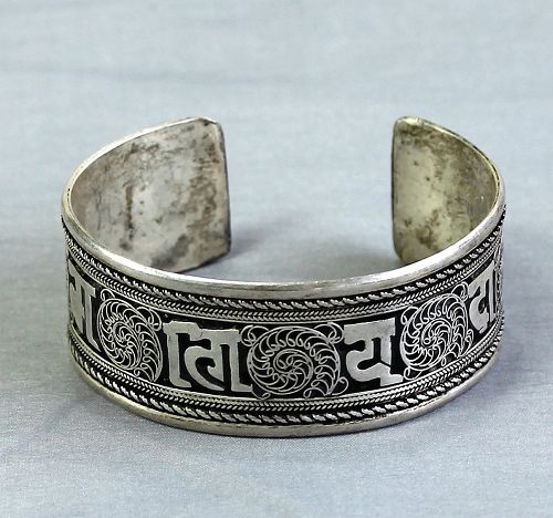 Tibetan Silver hand made Bangle Bracelet