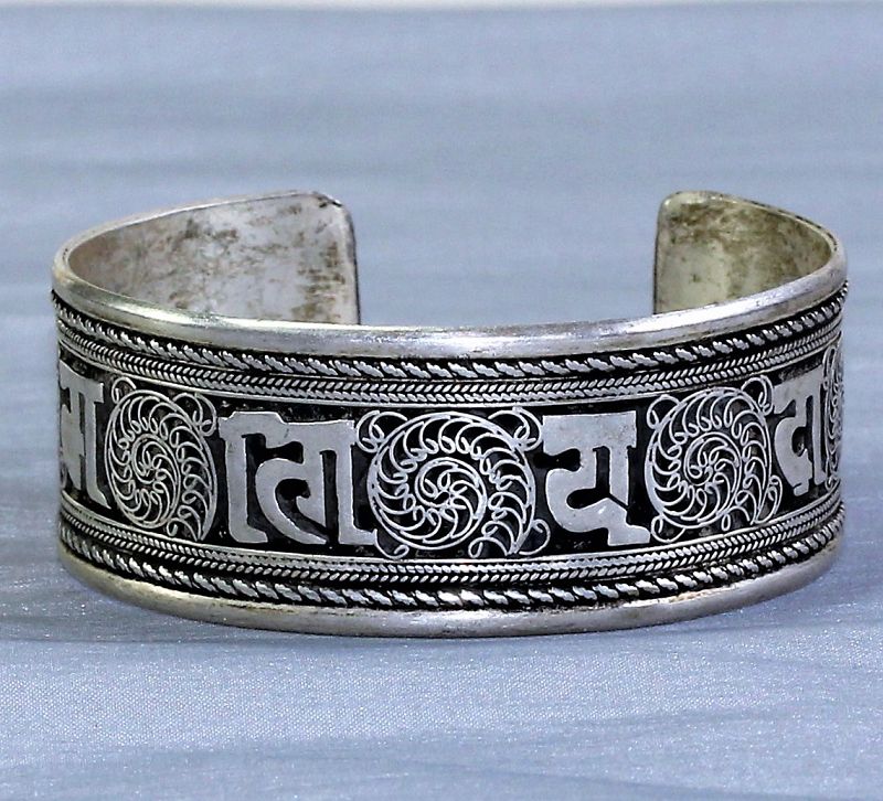 Tibetan Silver hand made Bangle Bracelet