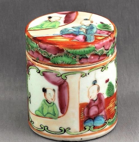 Chinese Export Rose Medallion Porcelain covered Box