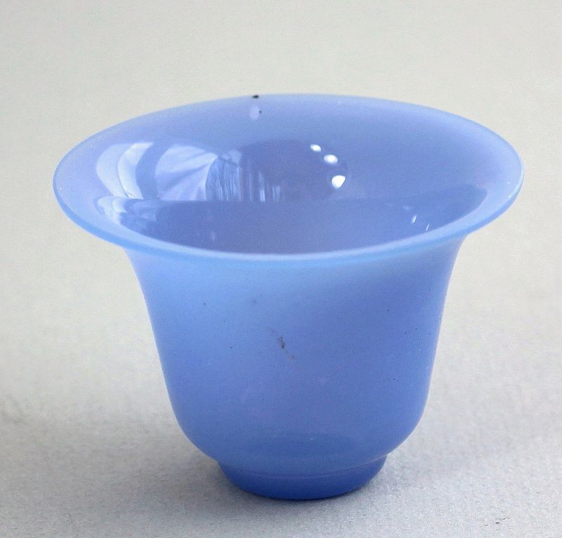 Chinese lavender Peking Glass Cup, 19th C.