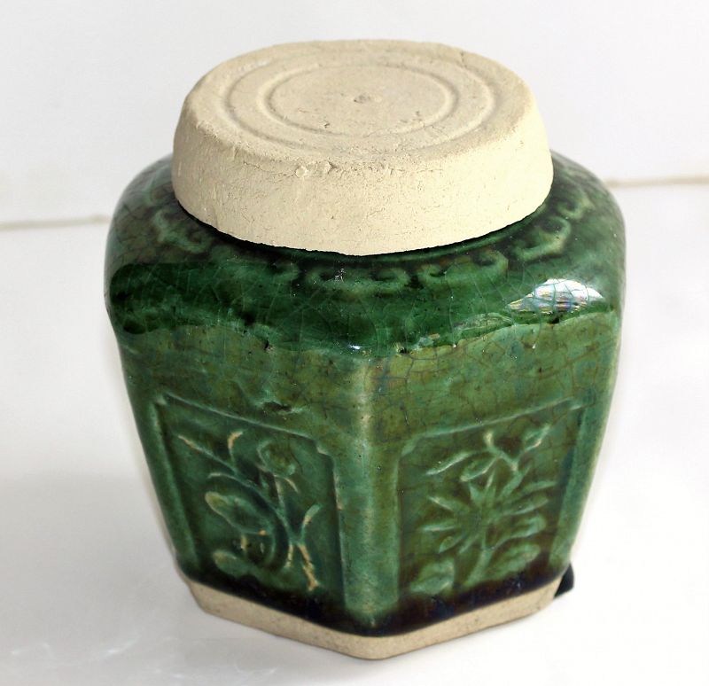 Chinese Pottery hexagonal shape green Covered Jar