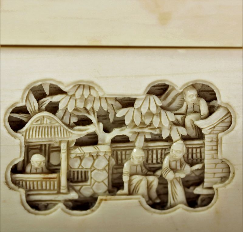 Chinese Export Carved Ivory Box for European Market