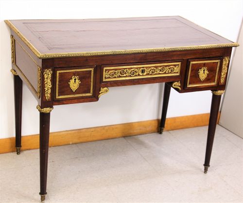 French Louise XVI style Gilt Dore Bronze, Ormolu mounted large Desk