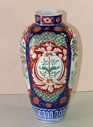 Japanese Imari Porcelain Vase, Meiji period