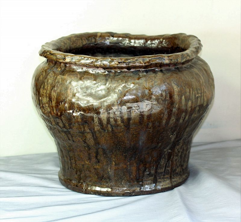 Japanese Earthenware Hibachi, large hand molded with Brown drip glaze
