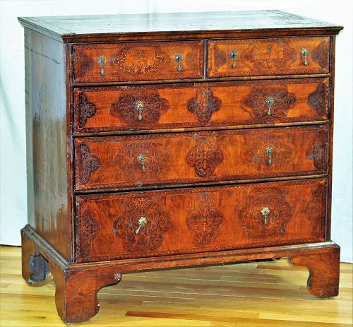 English William & Mary Marquetry inlaid 5 drawer Chest, 18th C.