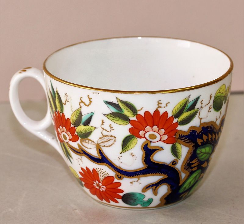 English Porcelain Imari pattern Cup, 19th C.