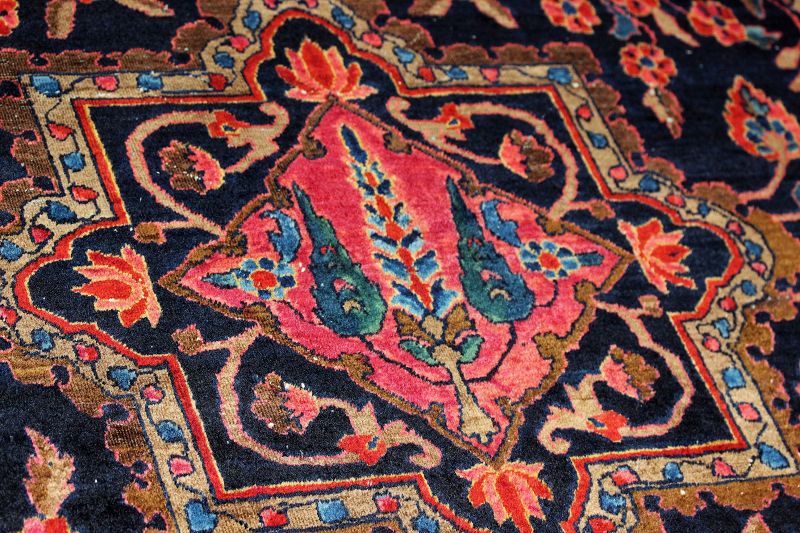 Persian Sarouk Carpet, hand knotted fine small knots, Ca. 1910
