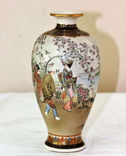 Japanese Satsuma Earthenware Vase, signed Kinzan, Meiji period