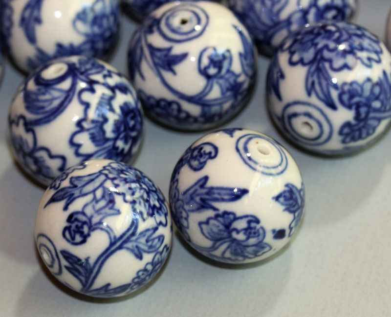 20 Chinese Porcelain Blue &amp; White large Beads