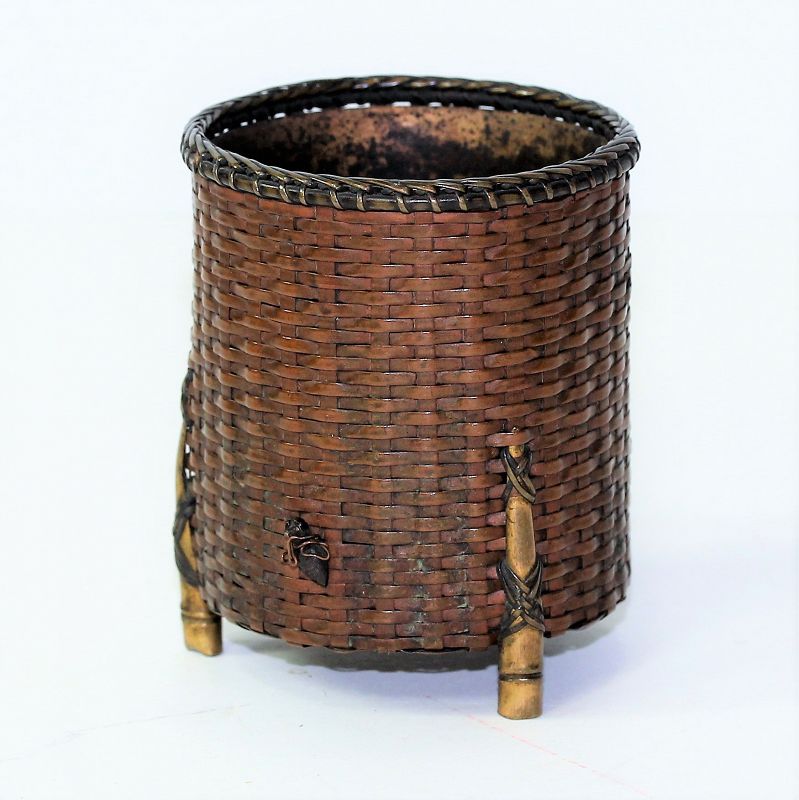 Japanese Bronze woven Pot with loose Metal Cicada