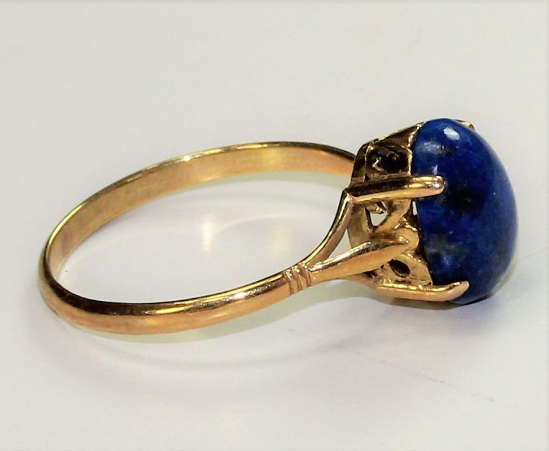 Lapis Lazuli Cabochon &amp; 14 K Gold Ring, size 6