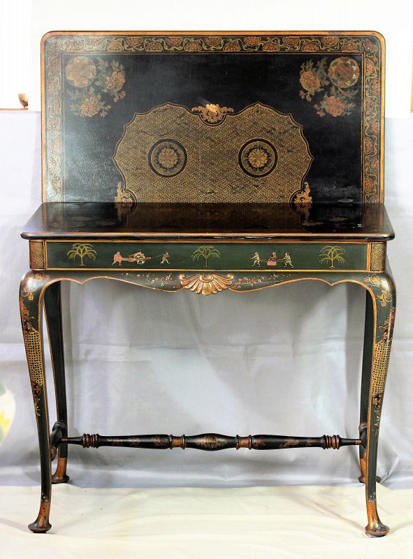 English Queen Anne style Chinosiere Flat top Card Table