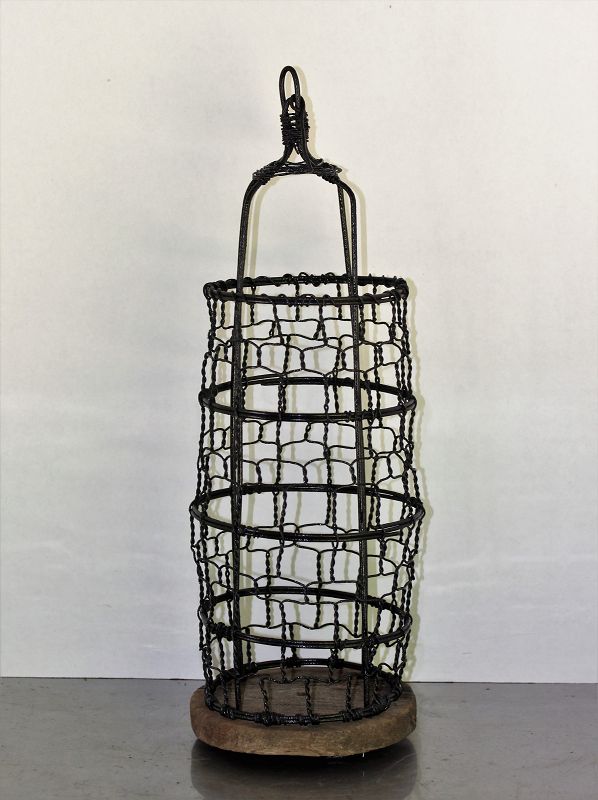 Chinese Black lacquered Wire Garden Tree Hanging Lantern
