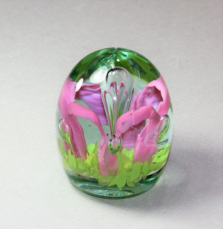 Vintage KB good Satin Pink Ombre Paperweight