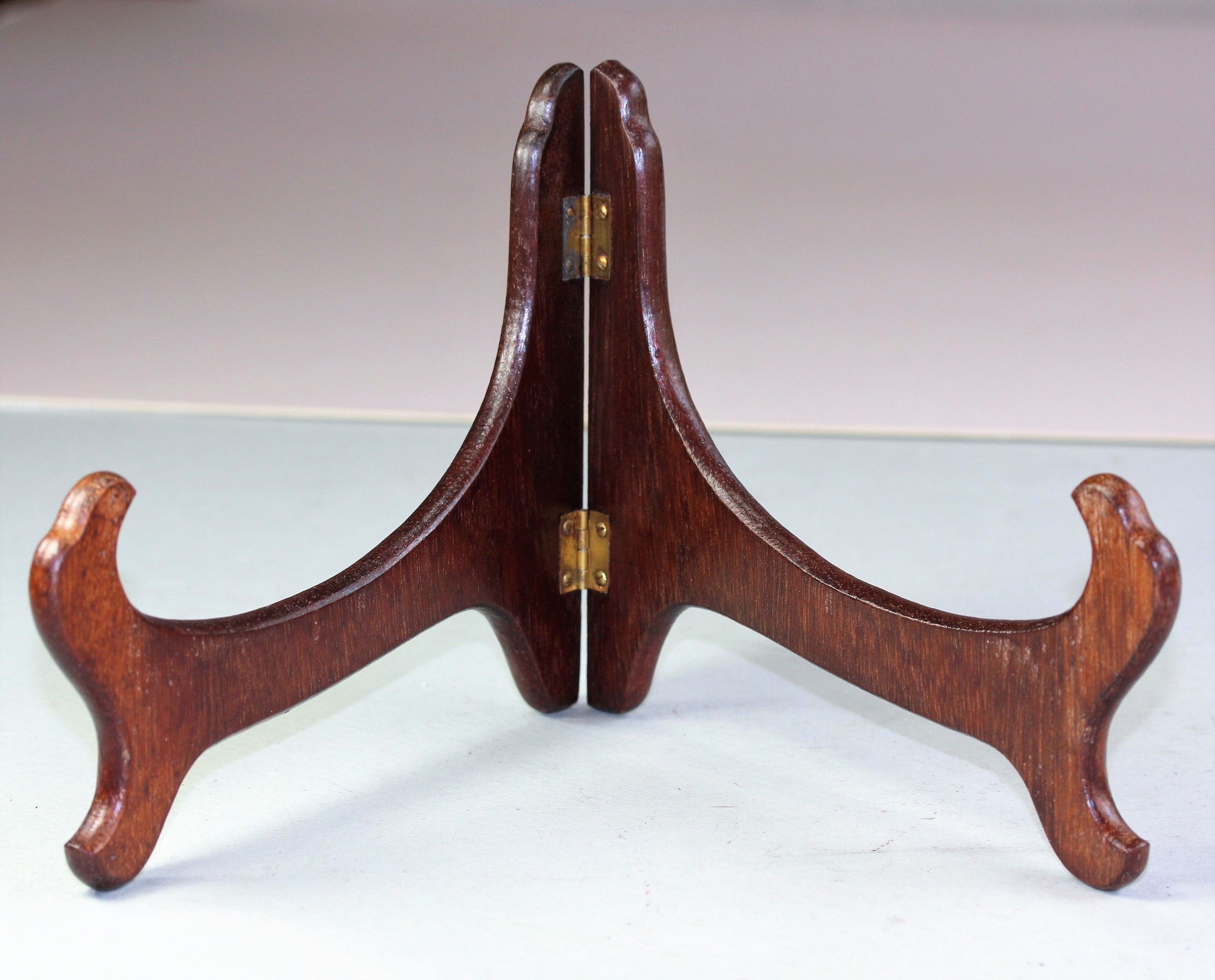 &quot;Hong Kong&quot; label Hardwood Plate or Bowl Display Stand