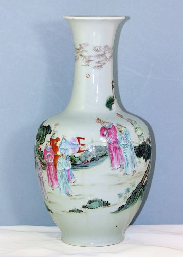 Chinese Qianlong mark 18th C. Famille Rose Porcelain Vase
