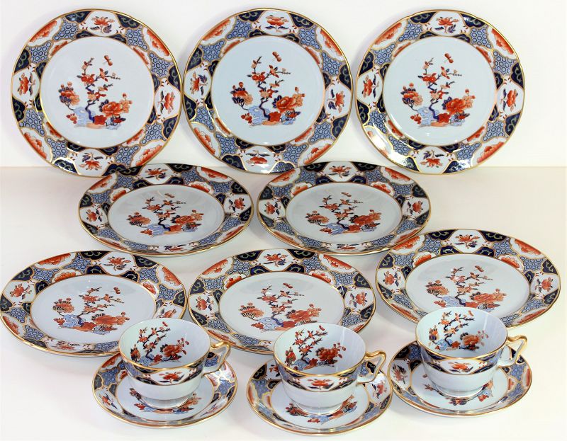 8 English Copeland Spode Imari design New Stone Dessert Plates & cup