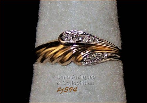 10k Gold Ring with 5 Diamonds Size 6