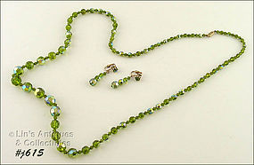 GREEN GLASS BEAD NECKLACE AND MATCHING EARRINGS