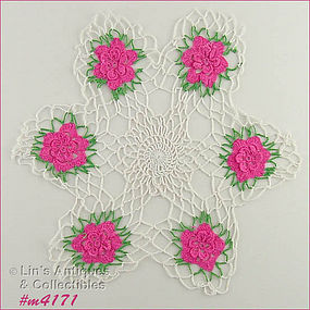 CROCHET DOILY WITH PINK FLOWERS