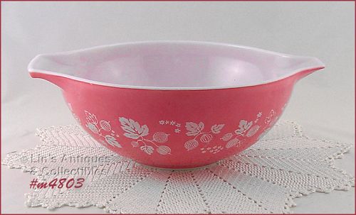 Pyrex Gooseberry 4 Quart Pink Bowl