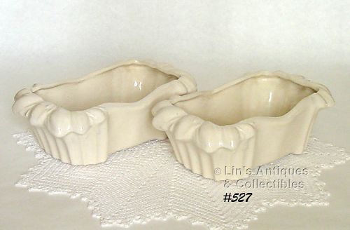 McCOY POTTERY VINTAGE PAIR OF MATTE WHITE PLANTERS