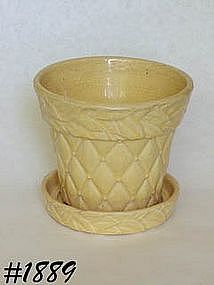 McCOY POTTERY -- DIAMONDS W/LEAVES FLOWERPOT (YELLOW)