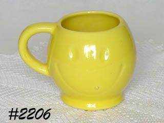 McCOY POTTERY -- SMILEY FACE MUG (YELLOW)