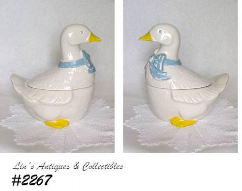 McCOY POTTERY -- "GOODIE GOOSE" COOKIE JAR