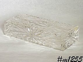 WILARDY CARVED LUCITE TISSUE HOLDER!!