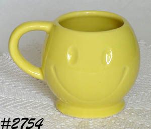 McCOY POTTERY -- SMILE (HAPPY) FACE MUG