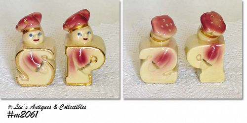 SHAWNEE POTTERY GOLD TRIM BAKERS CHEFS VINTAGE SHAKER SET