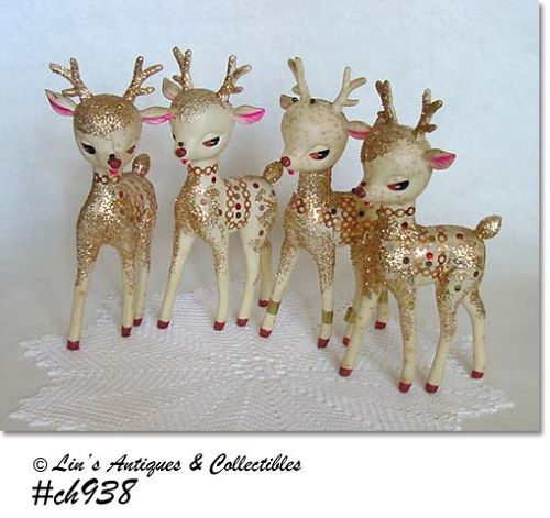 4 PLASTIC DEER