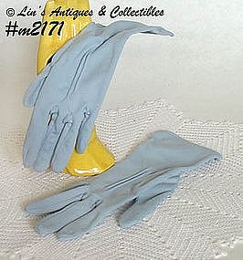 LADY'S LIGHT BLUE GLOVES