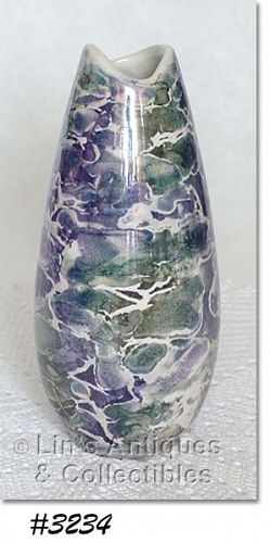 McCOY POTTERY CASCADE LINE BUD VASE 6 INCHES TALL