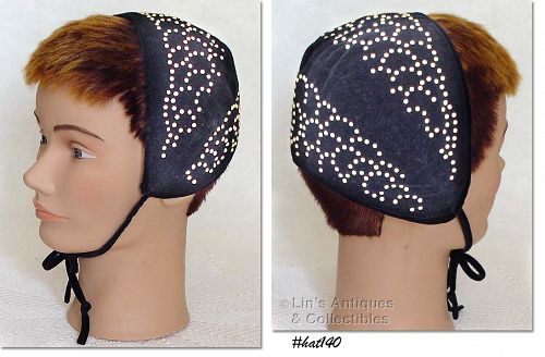 Vintage Little Girls Black Velvet Bonnet Hat