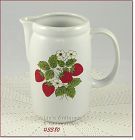 McCOY POTTERY STRAWBERRY COUNTRY PITCHER IN MINT CONDITION