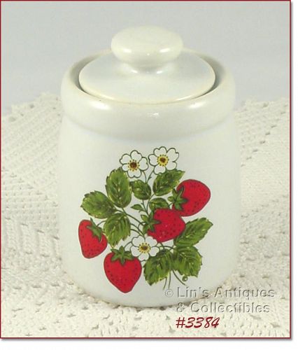 McCOY POTTERY STRAWBERRY COUNTRY SUGAR WITH LID